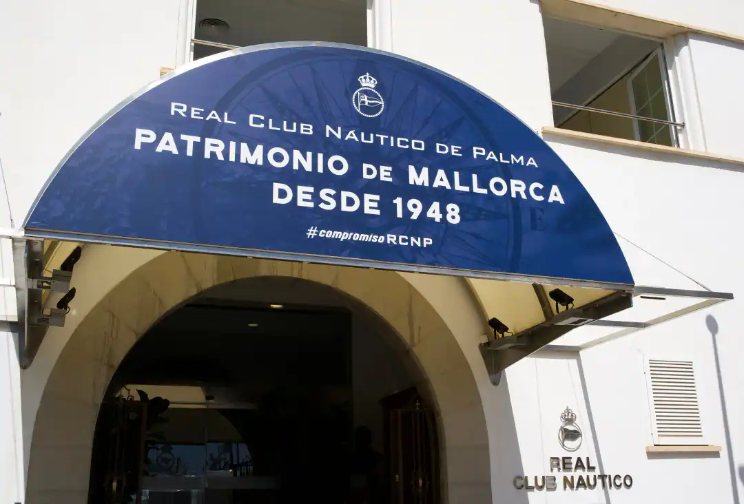 Custom Building Sign & Awning Sign